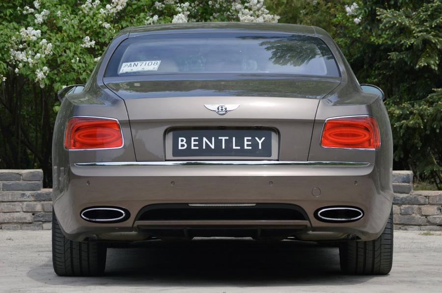  Bentley Flying Spur 2014 года  (фото 61 из 63)